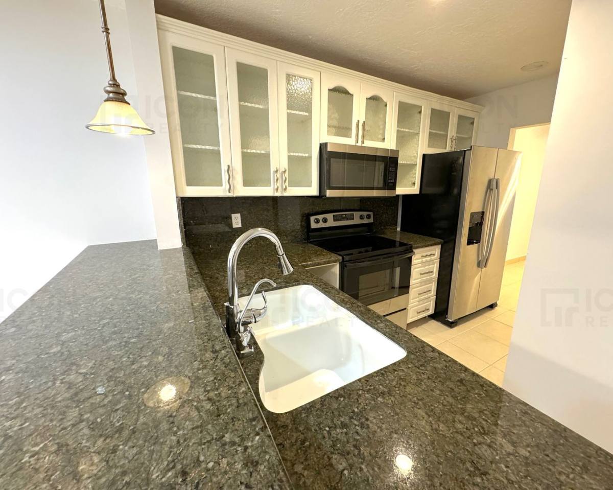Townhouse for rent at 9120 NW 40th St, Coral Springs, FL 33065
