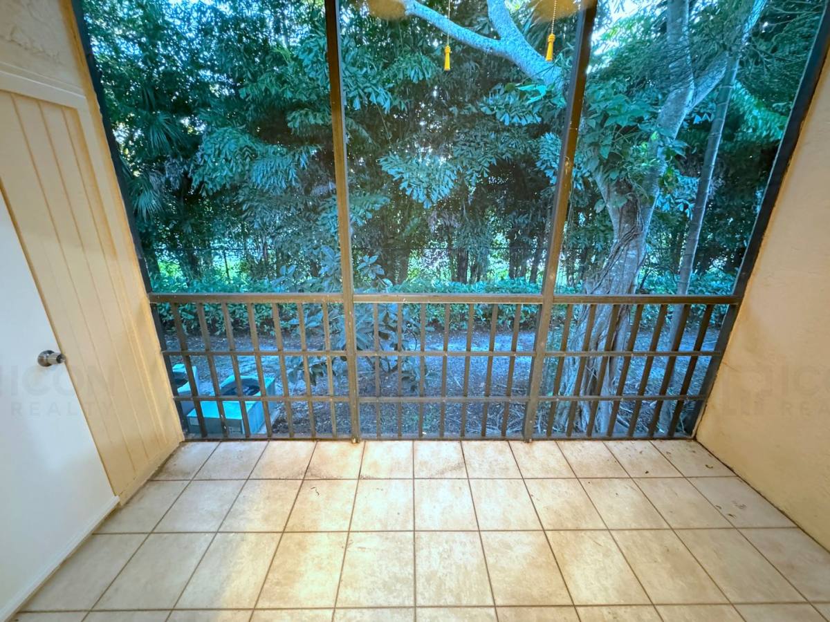 Townhouse for rent at 9120 NW 40th St, Coral Springs, FL 33065