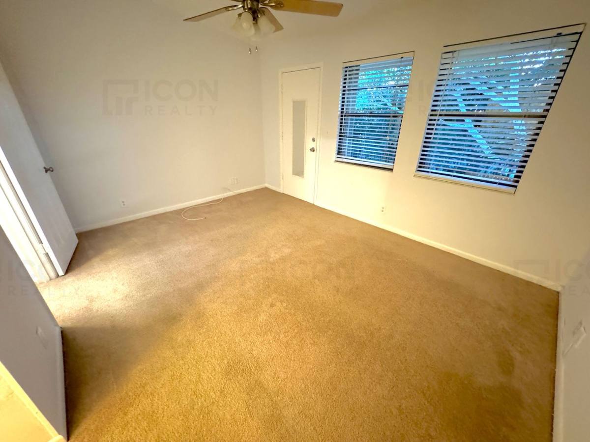 Townhouse for rent at 9120 NW 40th St, Coral Springs, FL 33065