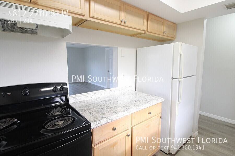 Apartment for rent at 4812 27th St W, Bradenton, FL 34207