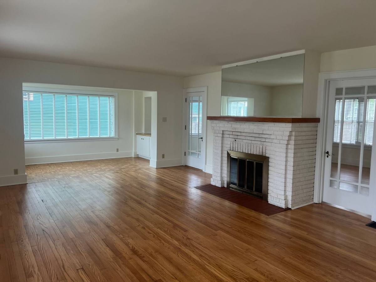 House for rent at 240 W Locust St, Dekalb, IL 60115