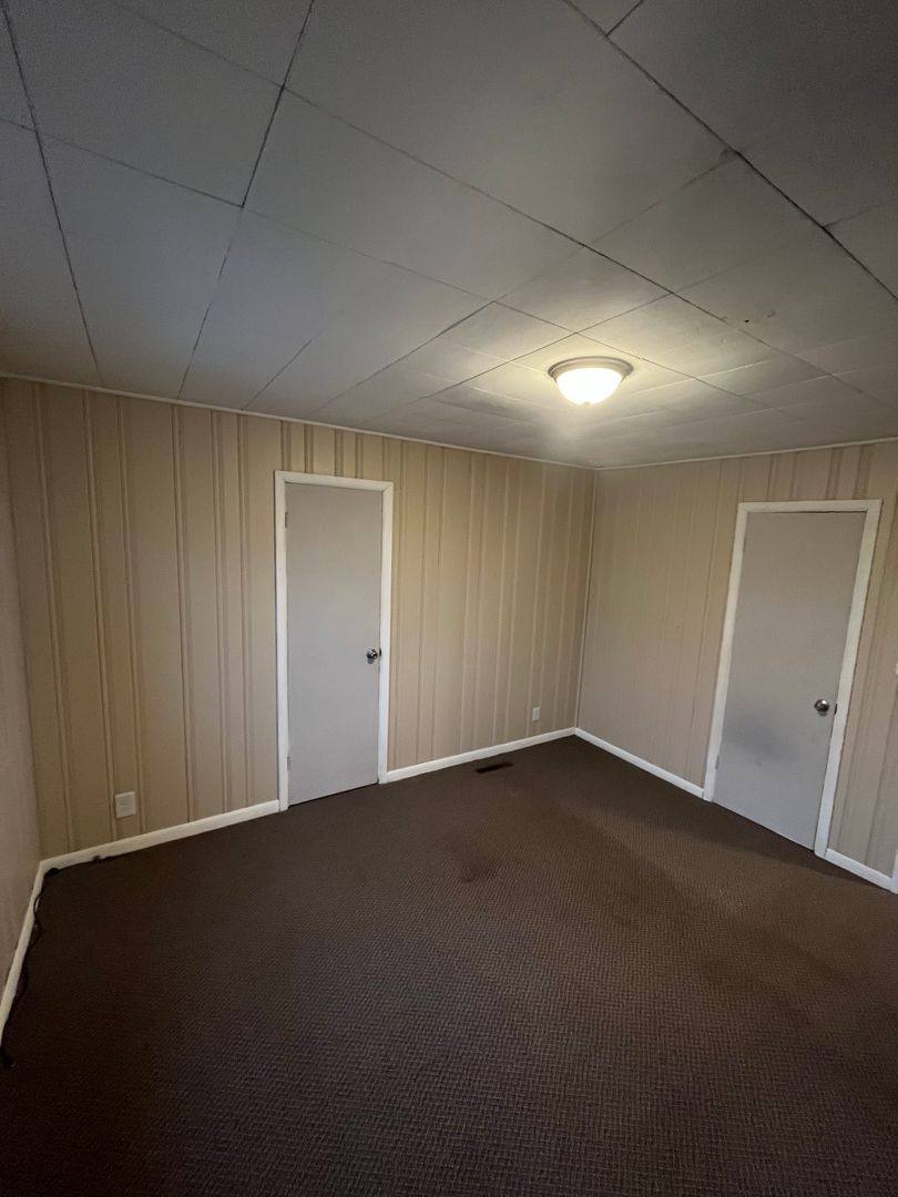 Apartment for rent at 614 E Streeter, Muncie, IN 47303