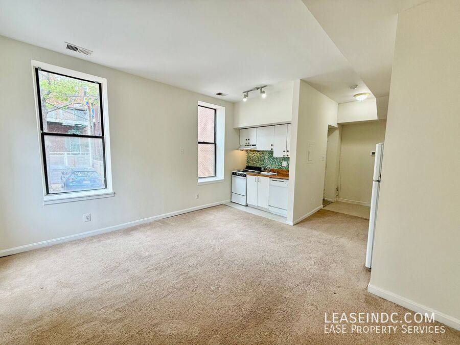 Apartment for rent at 1532 15th St NW #5, Washington, DC 20005