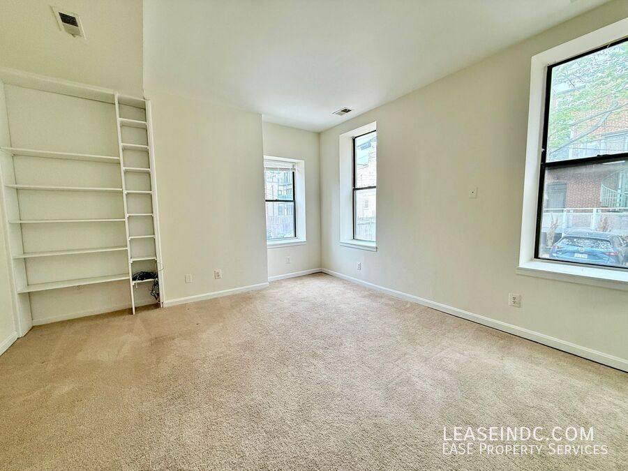 Apartment for rent at 1532 15th St NW #5, Washington, DC 20005