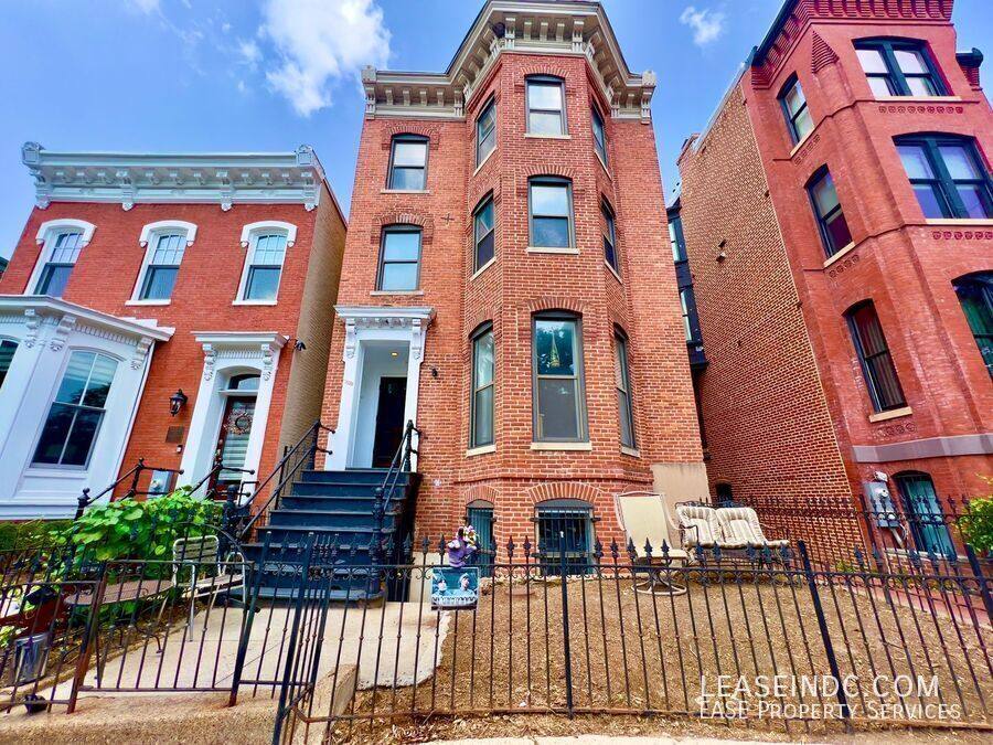 Apartment for rent at 1532 15th St NW #5, Washington, DC 20005