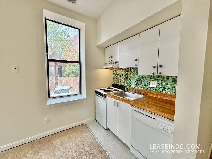 Apartment for rent at 1532 15th St NW #5, Washington, DC 20005