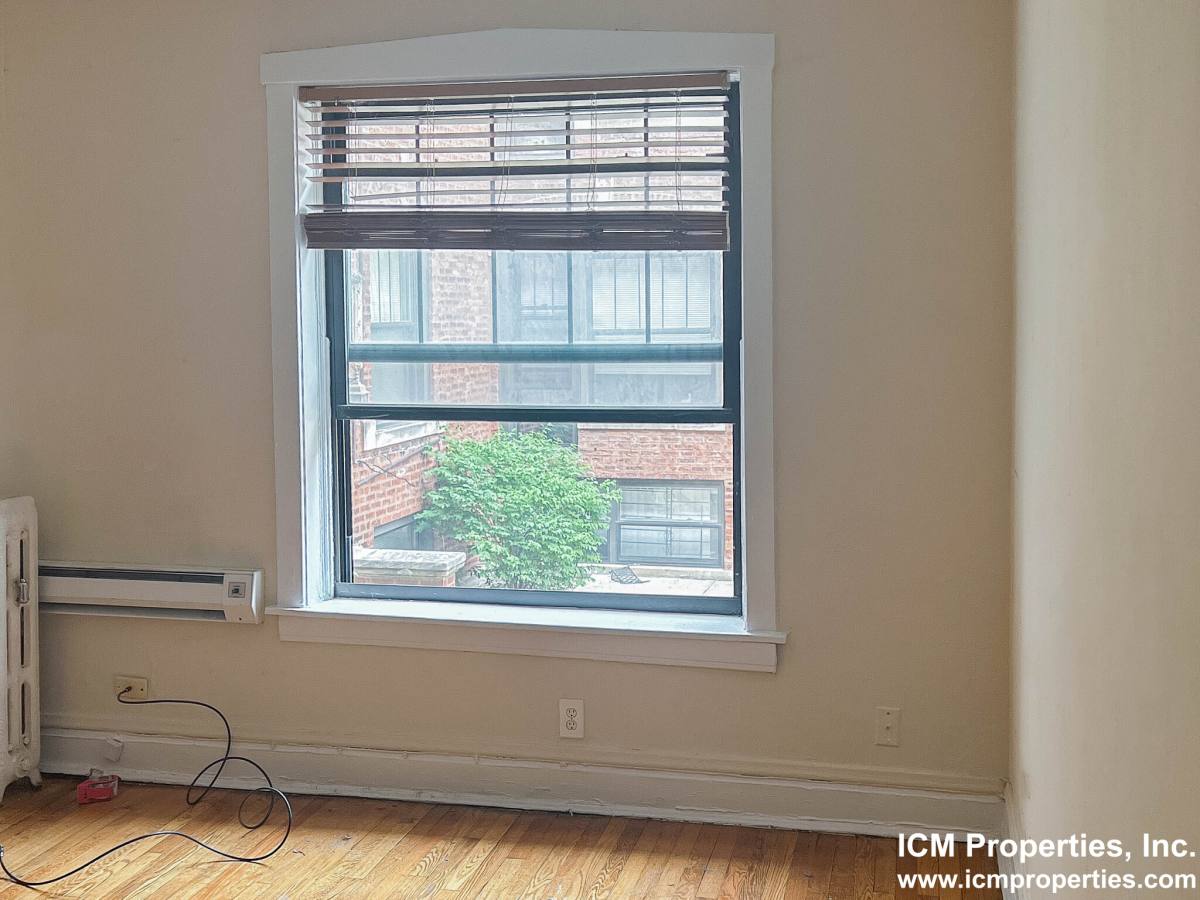 Apartment for rent at 2876 N Clark St #1, Chicago, IL 60657