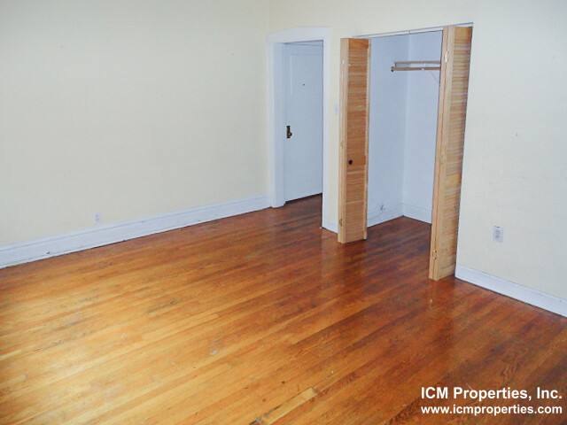 Apartment for rent at 2876 N Clark St #1, Chicago, IL 60657