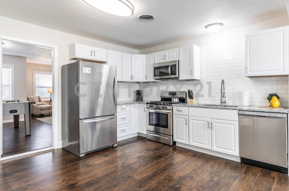 House for rent at 2134 Fenwick Dr, Dallas, TX 75228