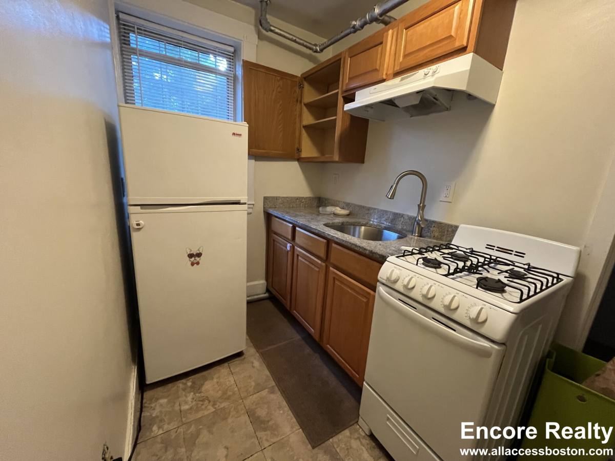 Apartment for rent at 155 Summer St #3B, Somerville, MA 02143