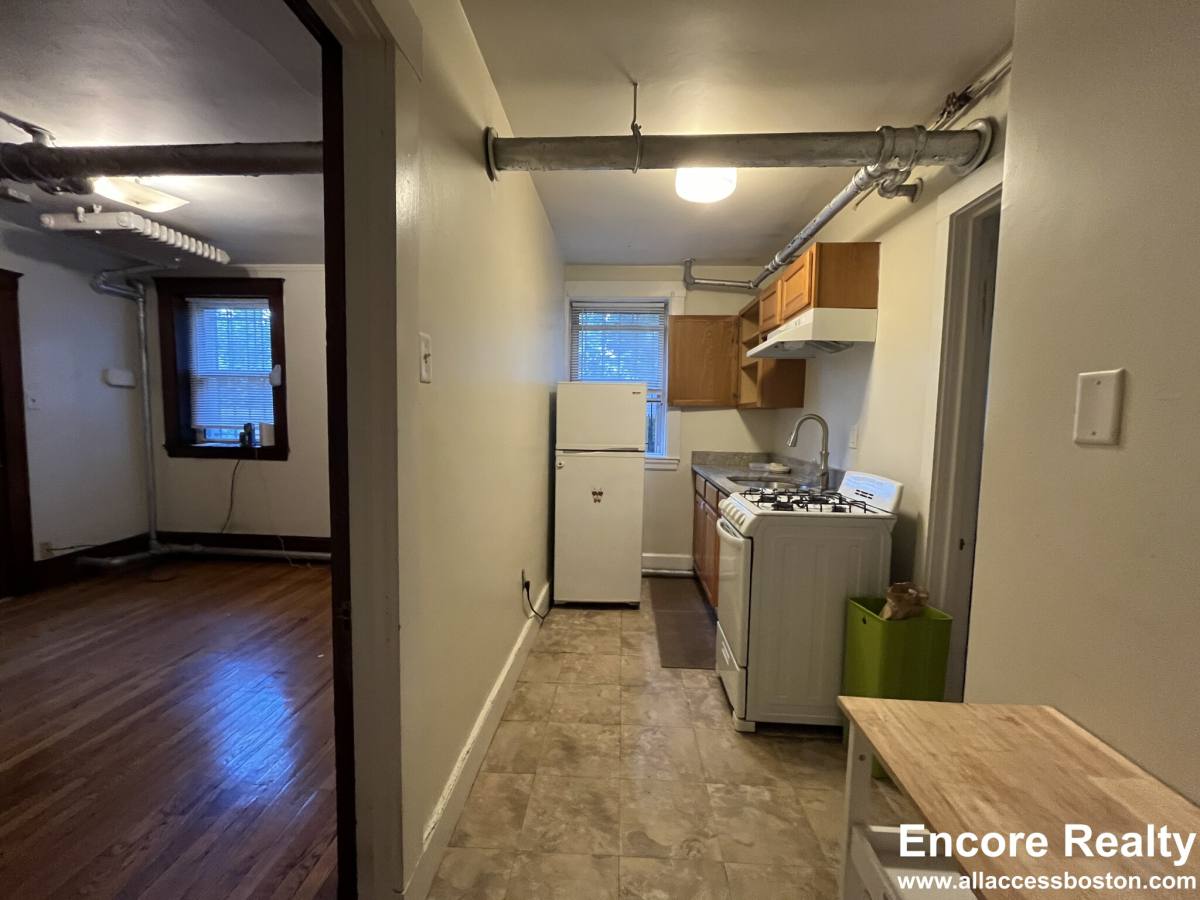 Apartment for rent at 155 Summer St #3B, Somerville, MA 02143