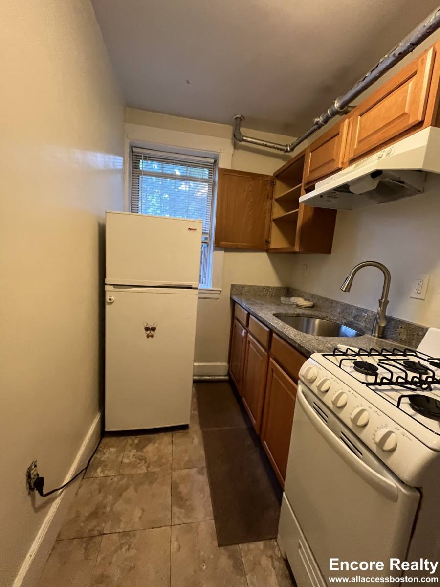 Apartment for rent at 155 Summer St #3B, Somerville, MA 02143