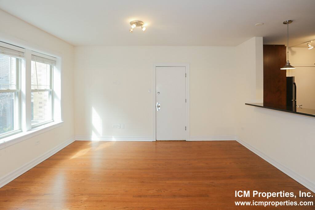 Apartment for rent at 3808 N Sheffield Ave #1E, Chicago, IL 60613