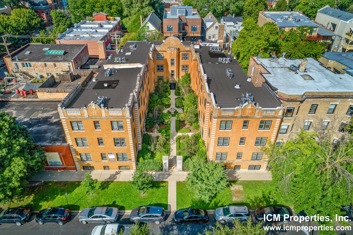 Apartment for rent at 3808 N Sheffield Ave #1E, Chicago, IL 60613