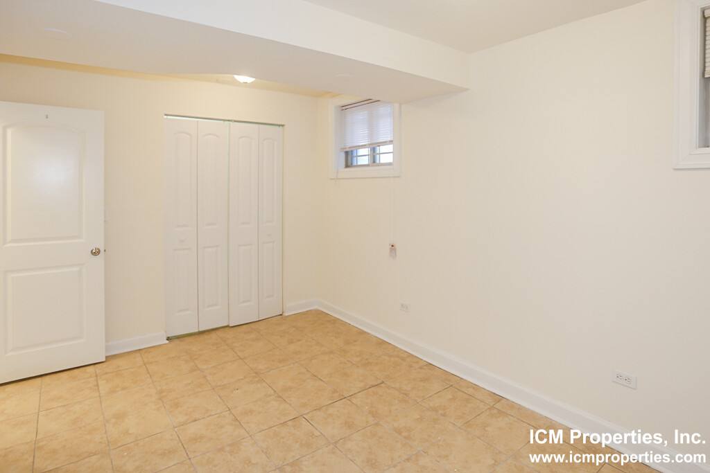 Apartment for rent at 3808 N Sheffield Ave #1E, Chicago, IL 60613
