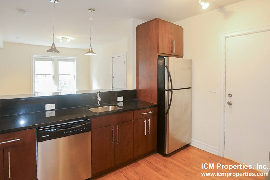 Apartment for rent at 3808 N Sheffield Ave #1E, Chicago, IL 60613