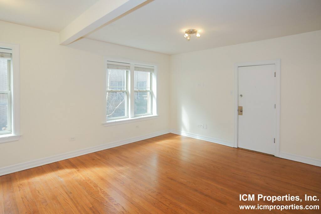 Apartment for rent at 3808 N Sheffield Ave #1E, Chicago, IL 60613
