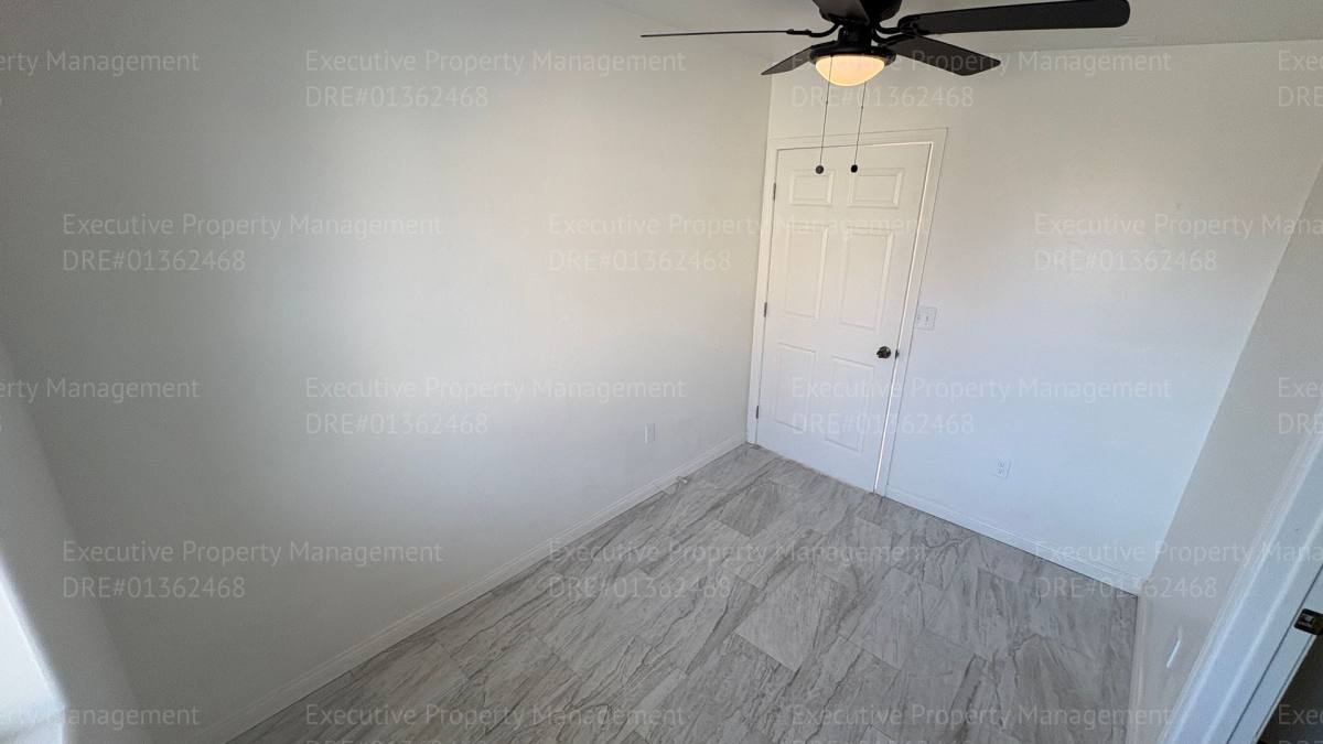 Apartment for rent at 1118 Chico St, Bakersfield, CA 93305