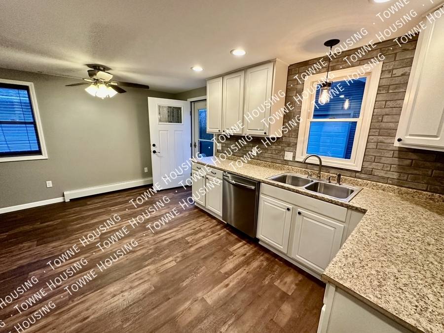 Apartment for rent at 757 Remington Dr #1, North Tonawanda, NY 14120