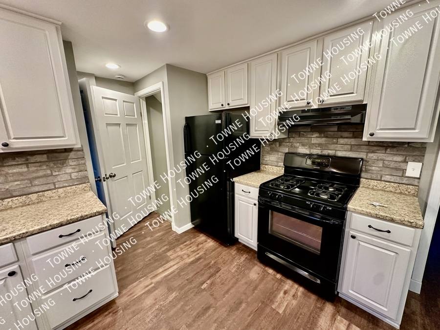 Apartment for rent at 757 Remington Dr #1, North Tonawanda, NY 14120