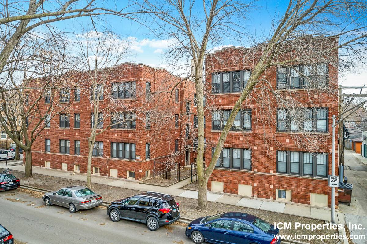 Apartment for rent at 4715 N Leavitt St #1, Chicago, IL 60625