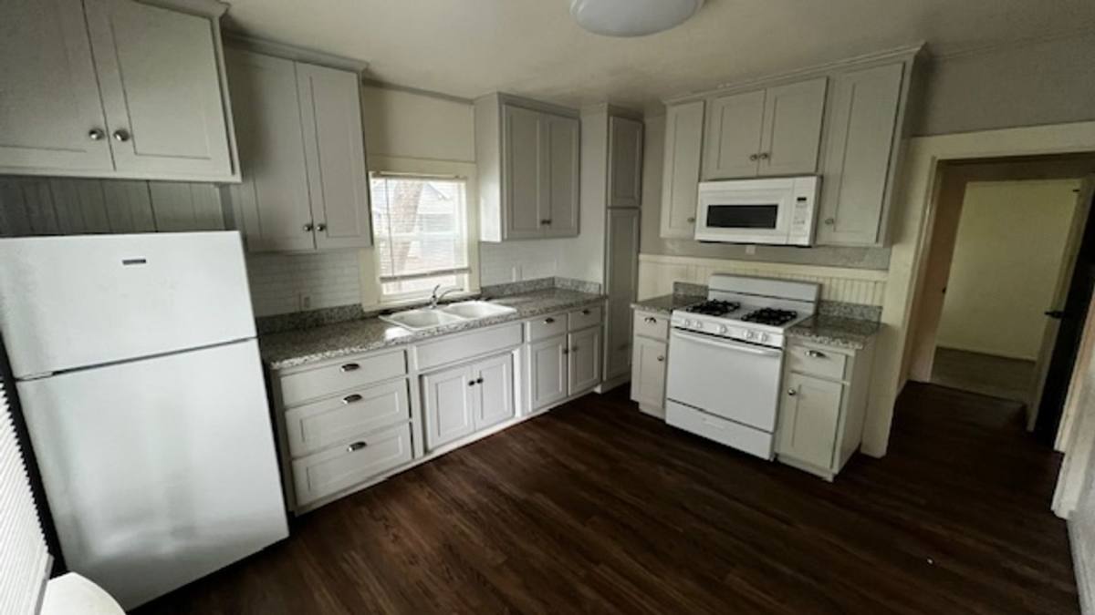 Apartment for rent at 532 W 14th St, Chico, CA 95928