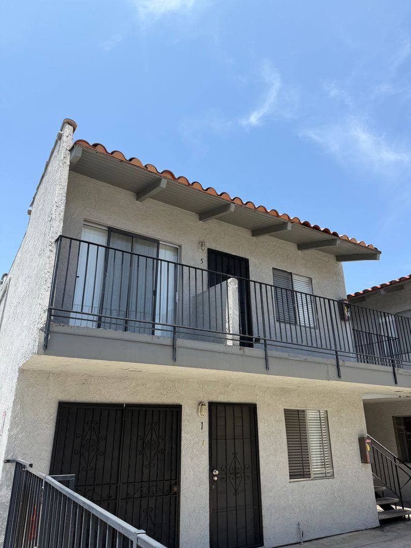 Apartment for rent at 5916 Burnham Ave, Buena Park, CA 90621