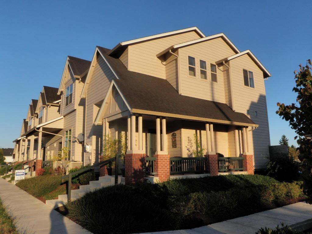 Townhouse for rent at 1727 SW Stanford St, Corvallis, OR 97333