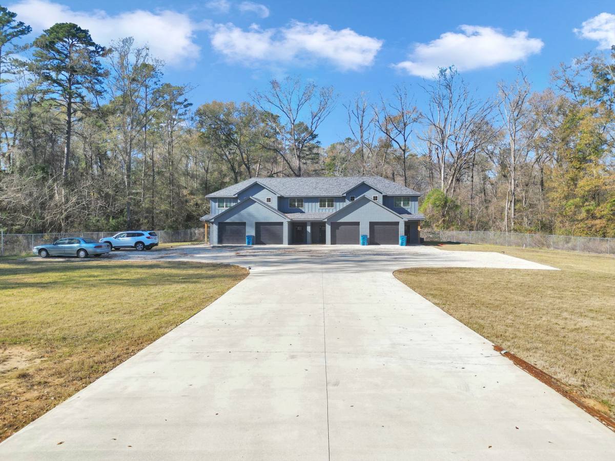 Townhouse for rent at 11722 FM 16 W, Lindale, TX 75771