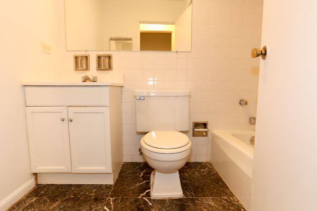 Apartment for rent at 540 Roscoe #D072, Chicago, IL 60657