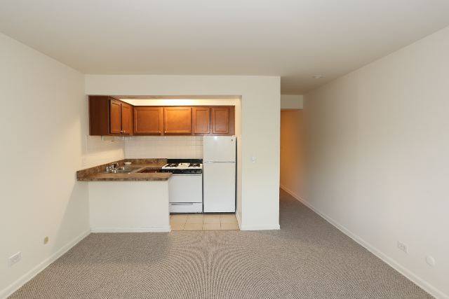 Apartment for rent at 540 Roscoe #D072, Chicago, IL 60657