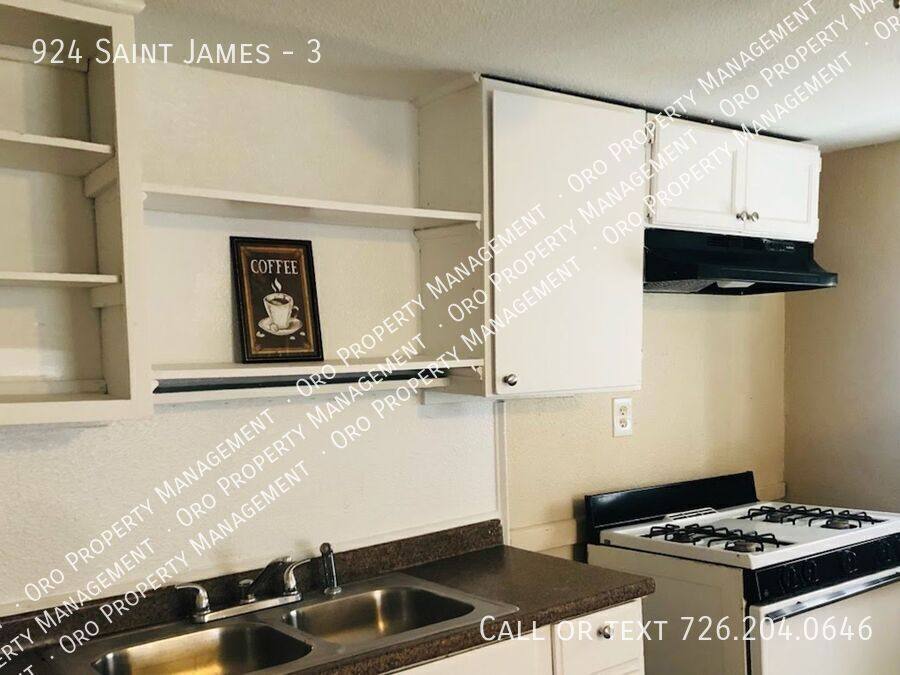 Apartment for rent at 924 Saint James #3, San Antonio, TX 78202