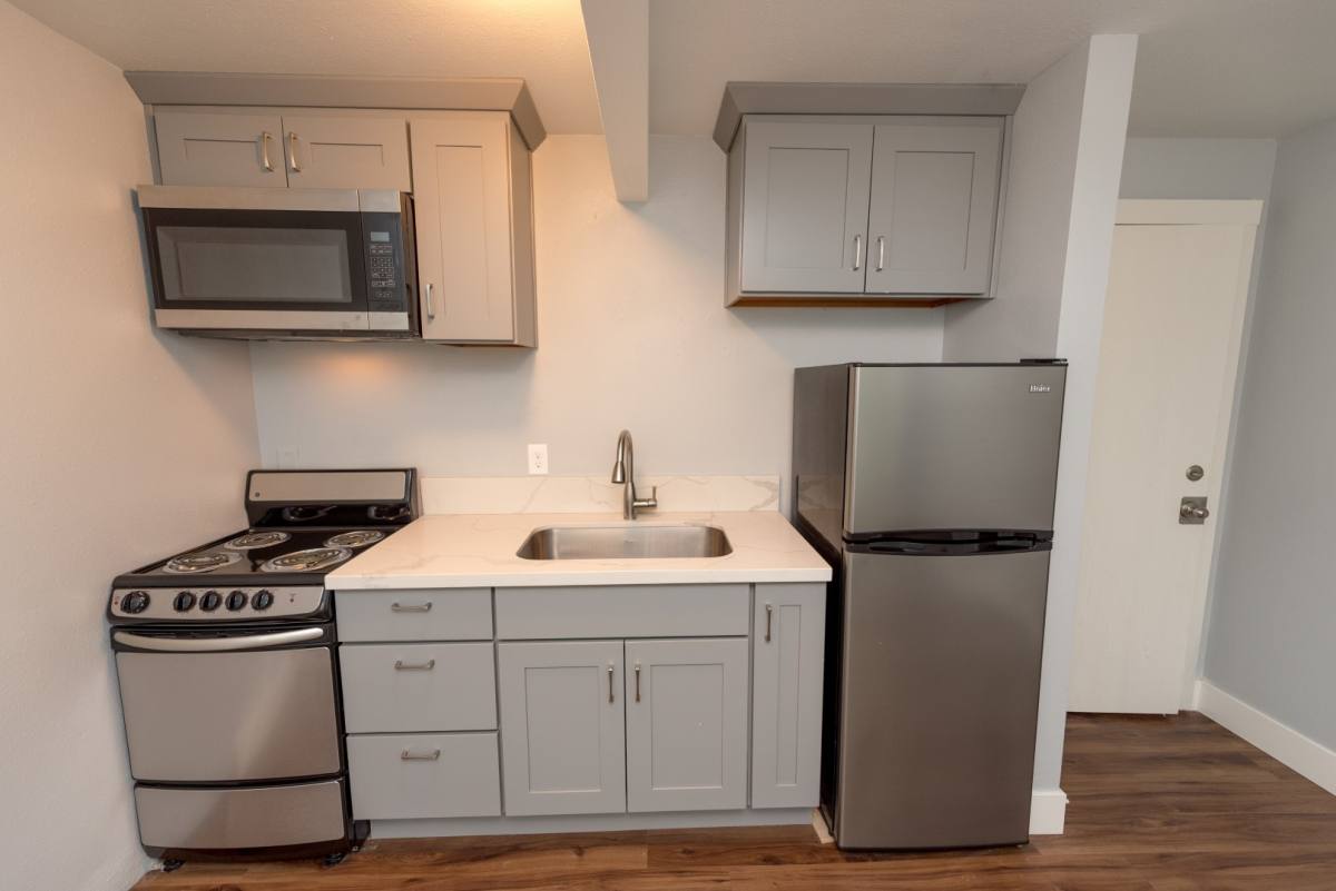 Apartment for rent at 1402-1406 SW 12th Ave, Portland, OR 97201