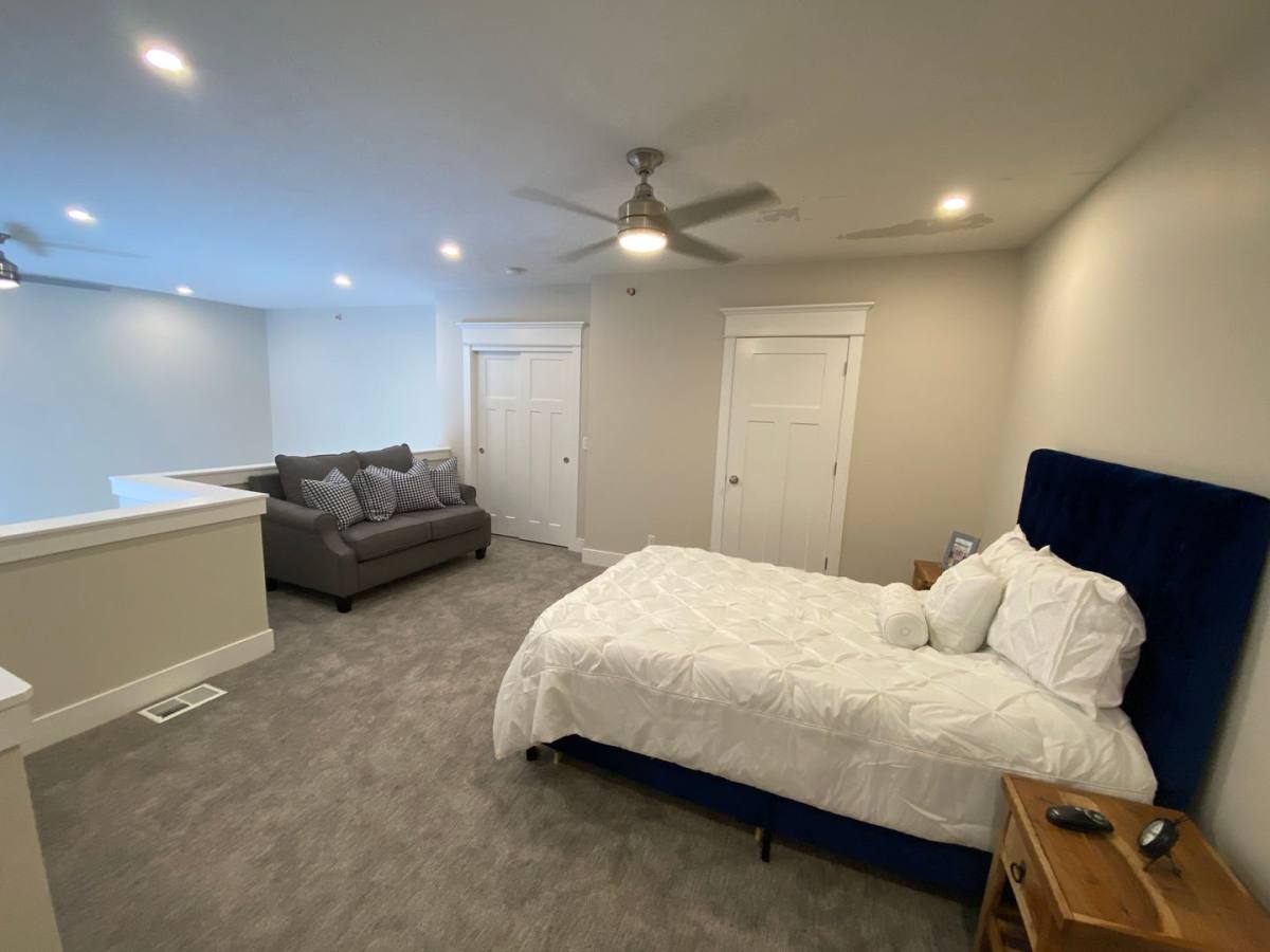 Apartment for rent at 7630 Park Dr #111, Omaha, NE 68127