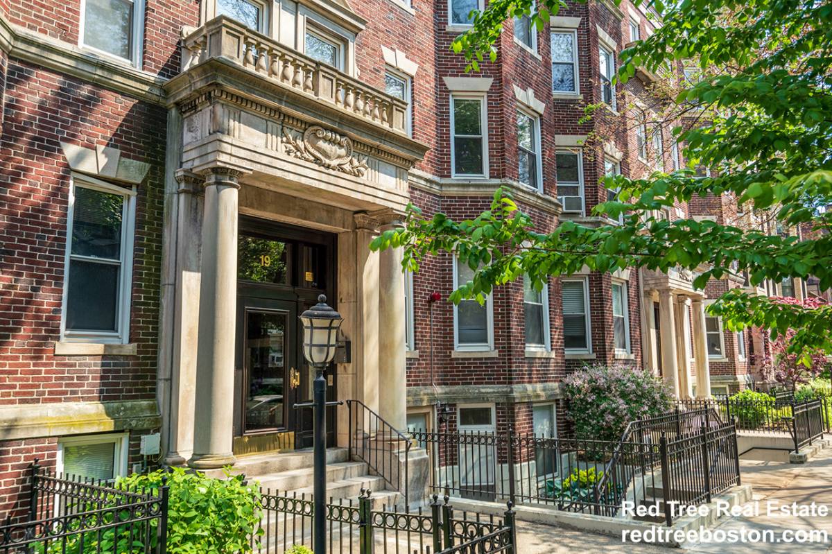 Apartment for rent at 19 Queensberry St #5, Boston, MA 02215