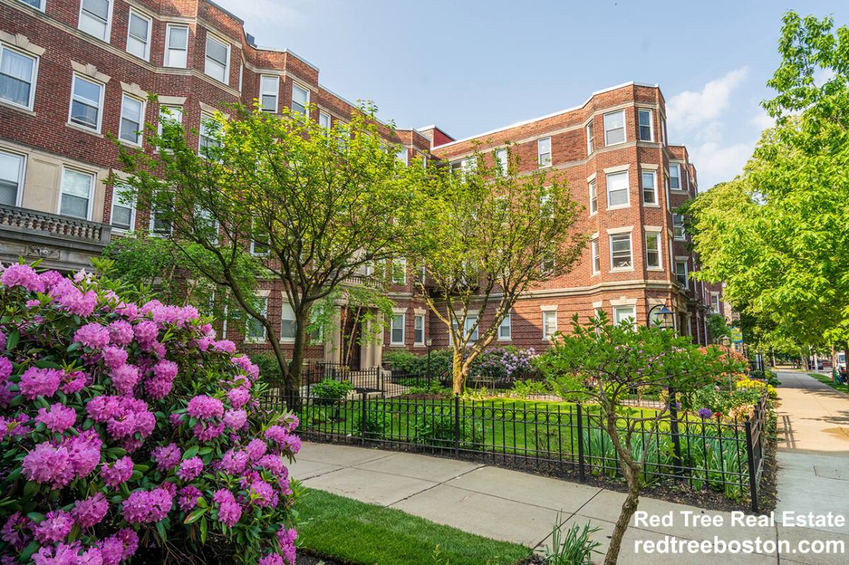 Apartment for rent at 100 Queensberry St #B, Boston, MA 02215