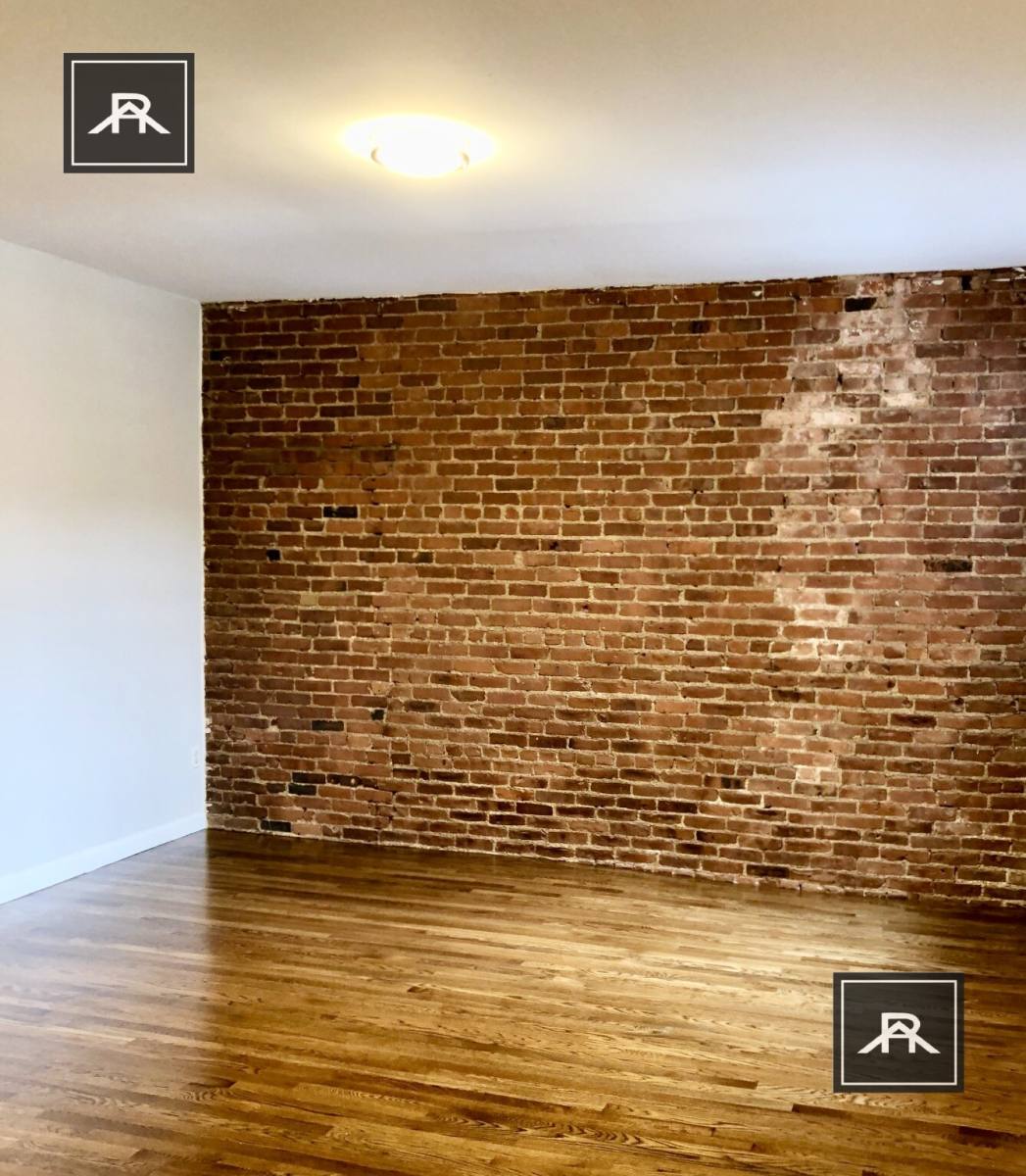 Apartment for rent at 13 Stearns Rd #4, Brookline, MA 02446