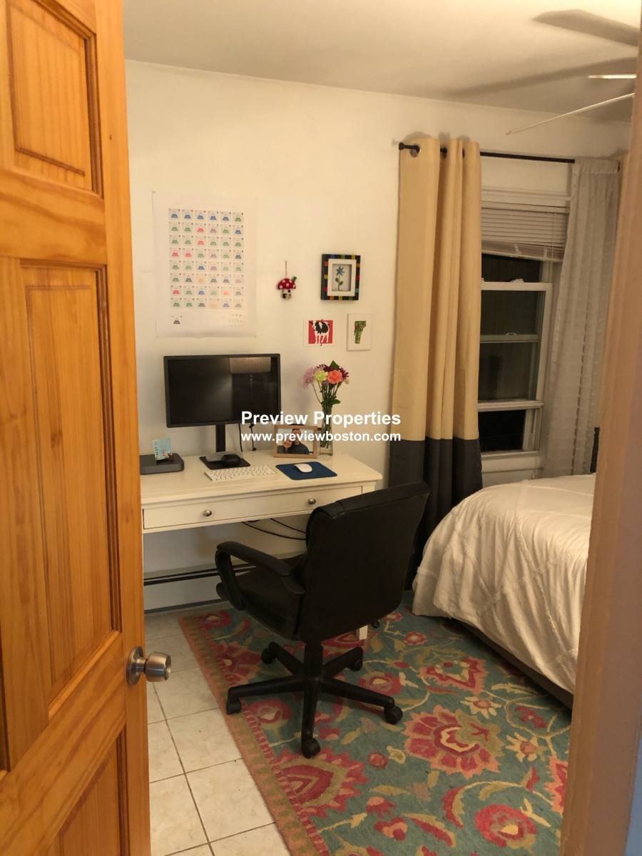 Apartment for rent at 8 Starr Lane #3, Jamaica Plain, MA 02130