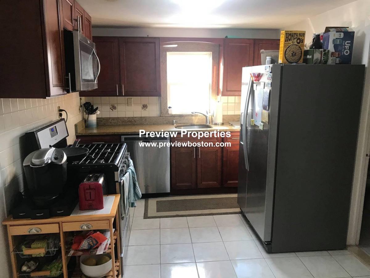 Apartment for rent at 8 Starr Lane #3, Jamaica Plain, MA 02130