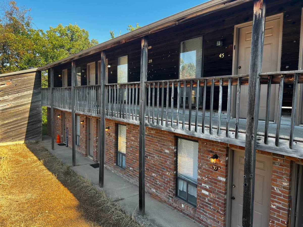Apartment for rent at 100-219 Amador Ave, Jefferson City, MO 65109