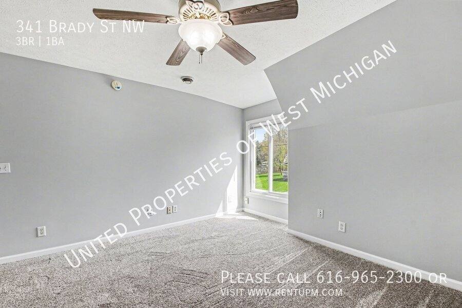 Apartment for rent at 341 Brady St NW, Comstock Park, MI 49321