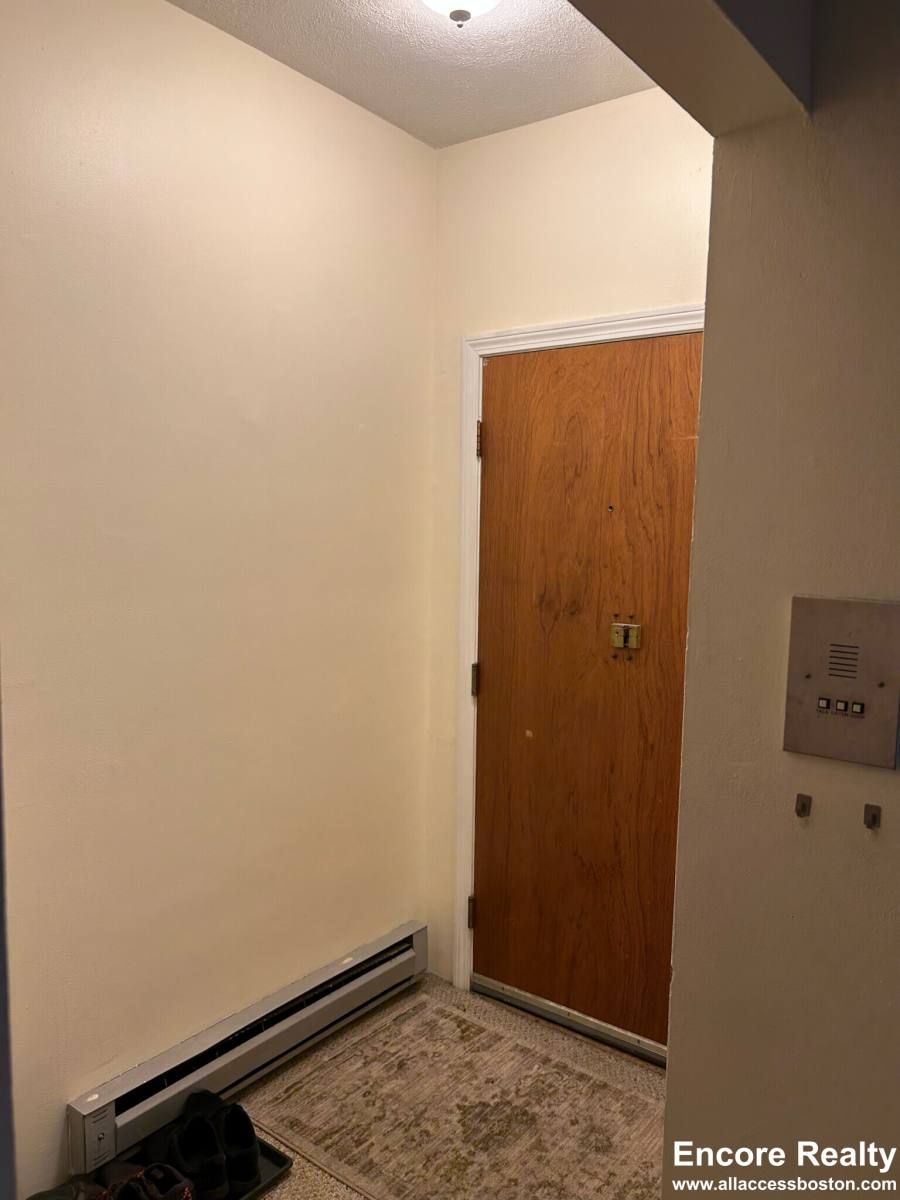 Apartment for rent at 111 Norway St #202, Boston, MA 02115