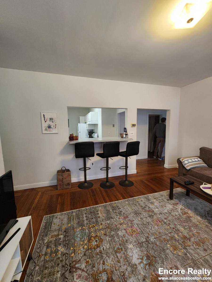 Apartment for rent at 11 Stearns Rd #4, Brookline, MA 02446