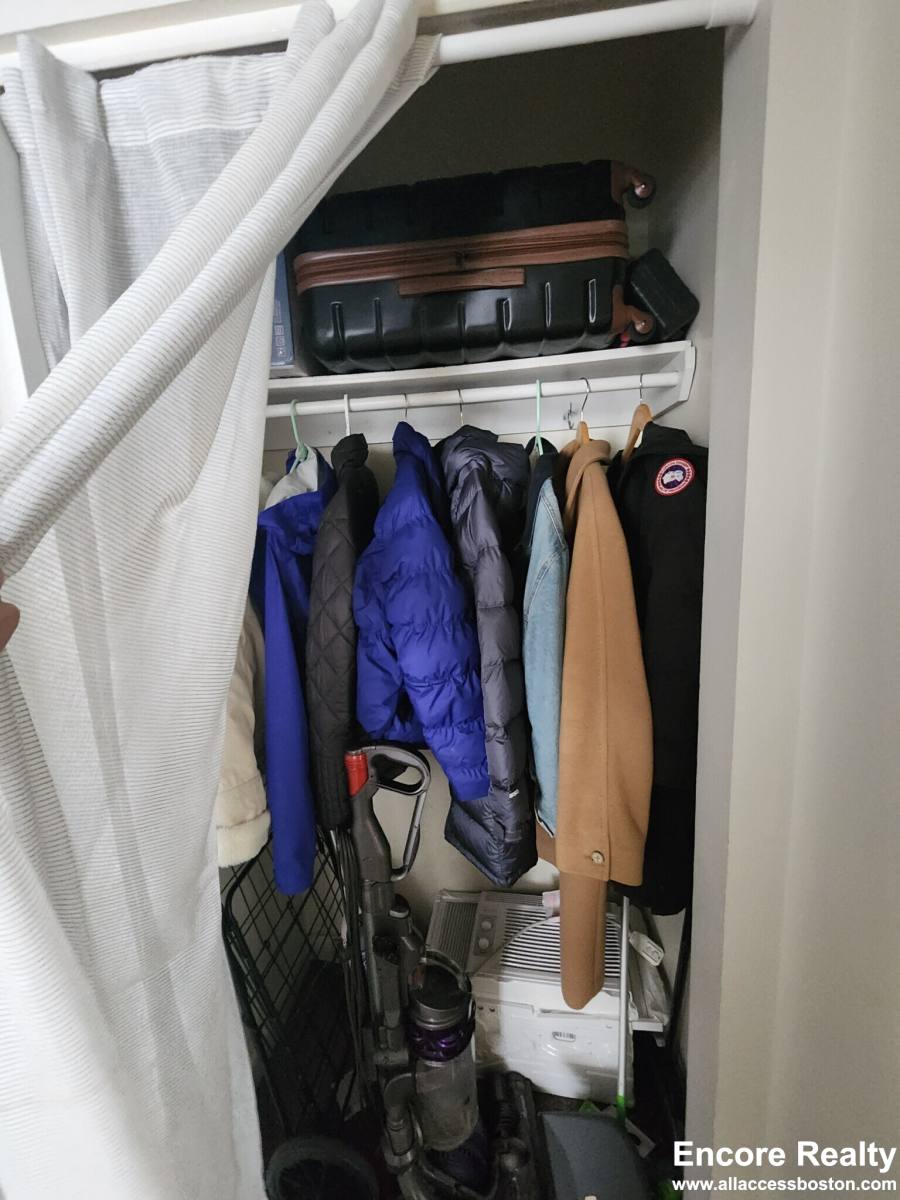 Apartment for rent at 11 Stearns Rd #4, Brookline, MA 02446