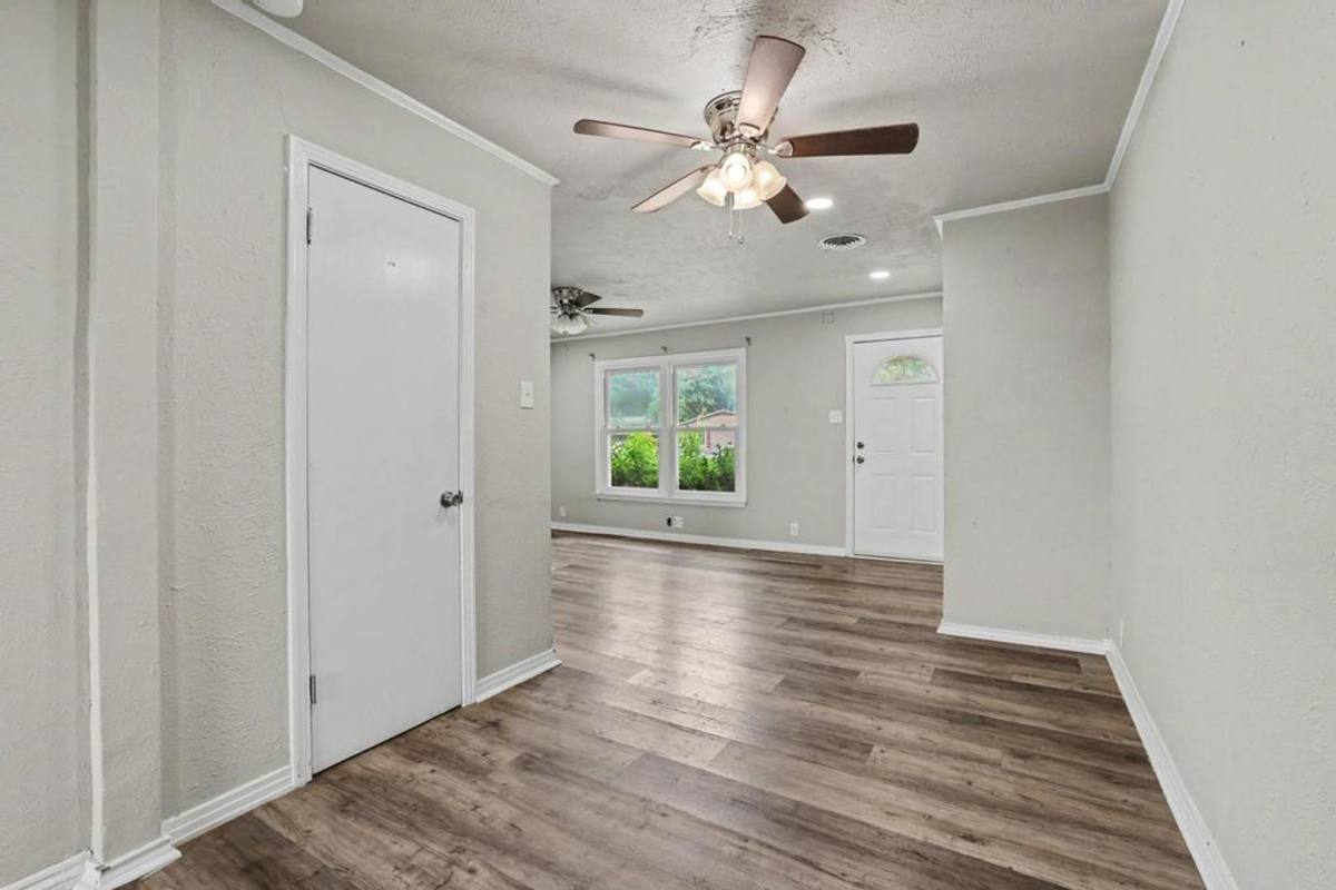 House for rent at 2407 N Shannon St, Sherman, TX 75092