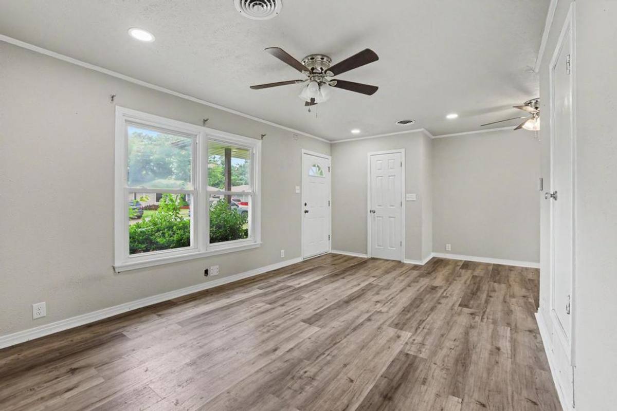 House for rent at 2407 N Shannon St, Sherman, TX 75092