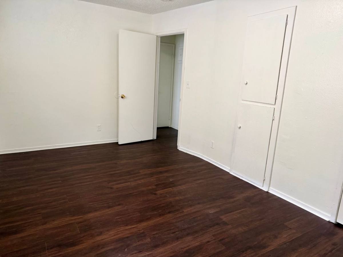 Apartment for rent at 489 S Backer, Fresno, CA 93702