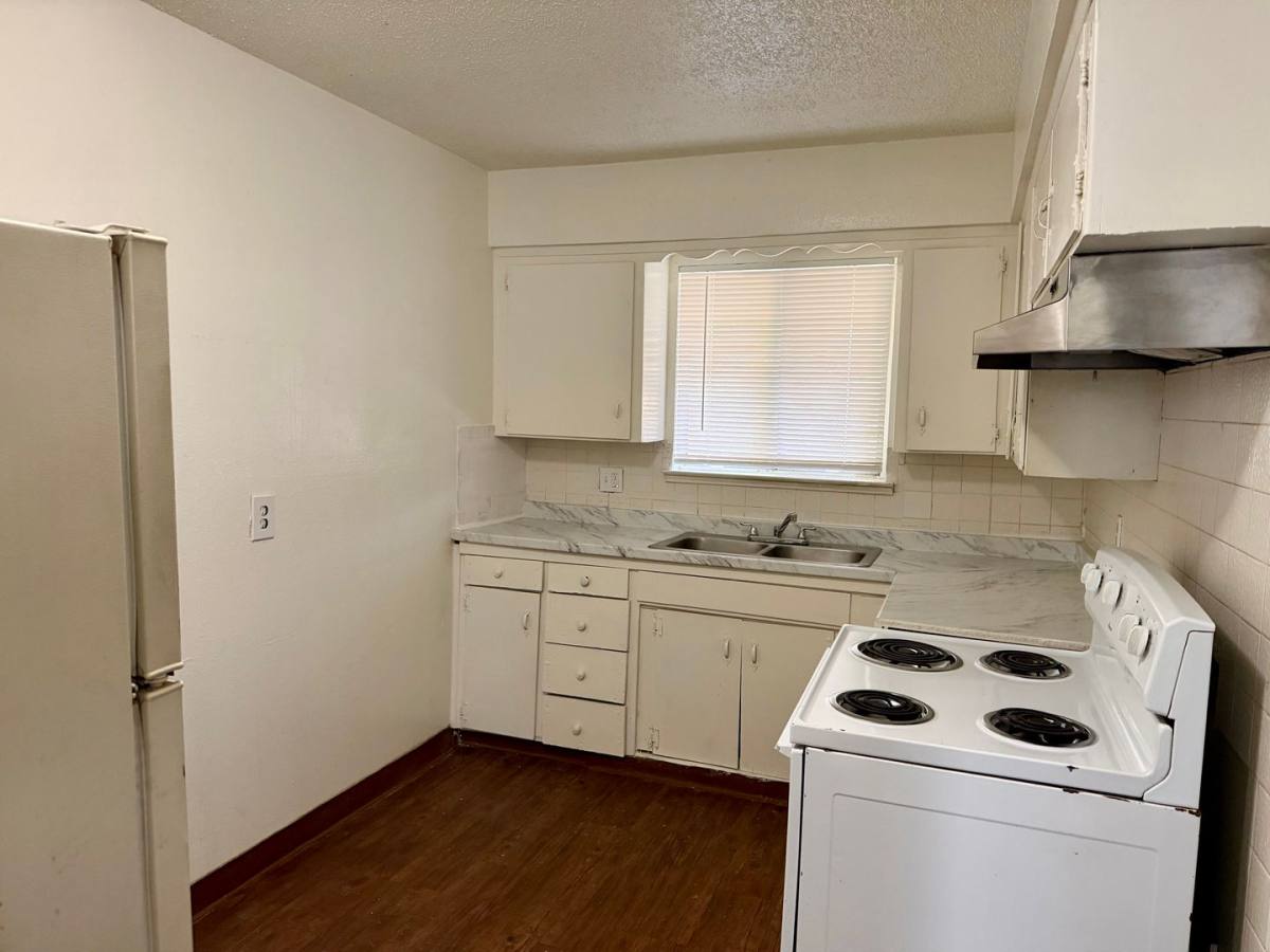 Apartment for rent at 489 S Backer, Fresno, CA 93702