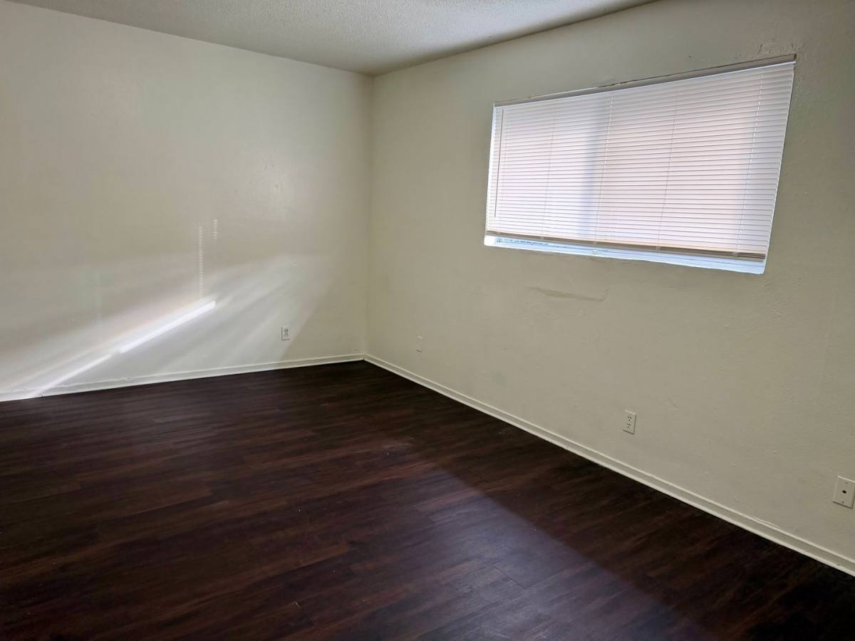 Apartment for rent at 489 S Backer, Fresno, CA 93702