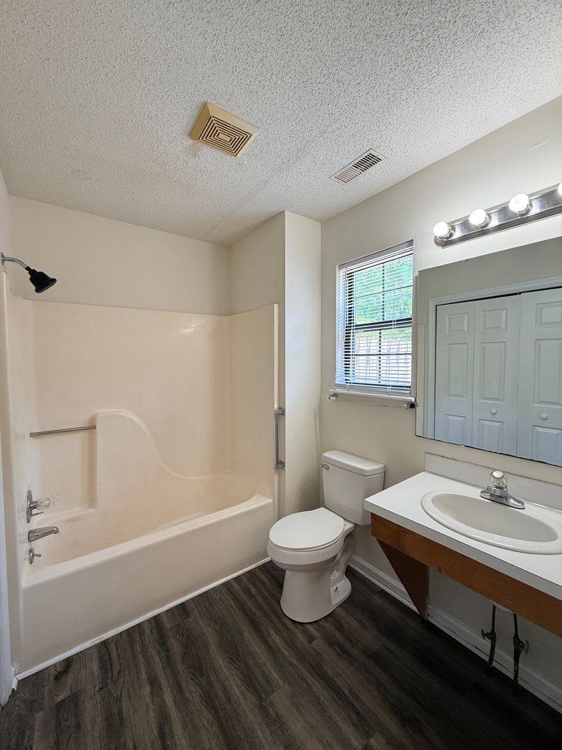 Apartment for rent at 3309 Landmark St, Greenville, NC 27834